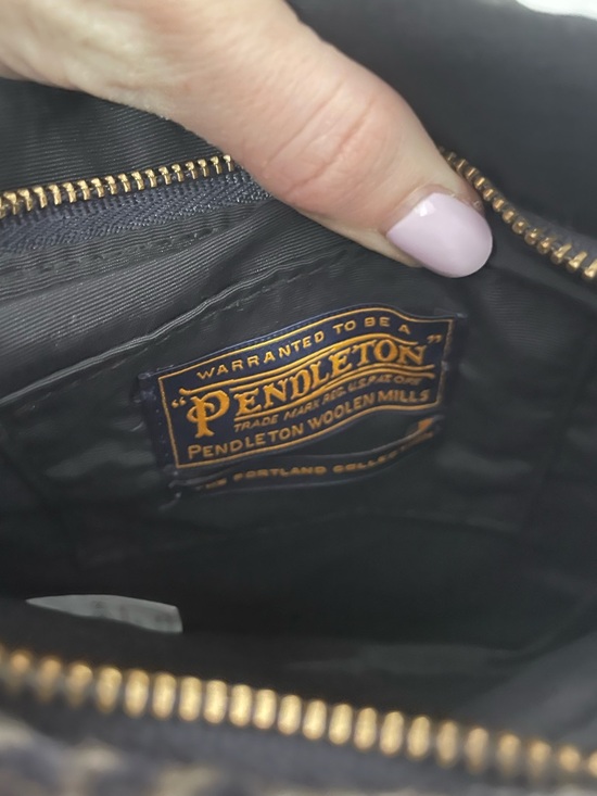 Small Pendleton Crossbody Bag - Picture 3 of 4